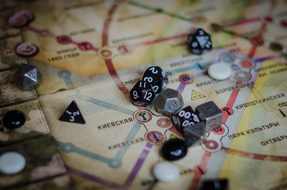 Volwassen studenten die een bordspel spelen in een informele setting